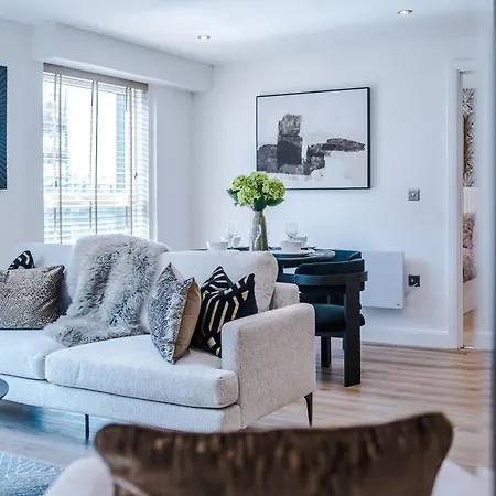 Apartment Luxury 2 Bed Penthouse - Balcony - Free Parking Leeds (West Yorkshire)